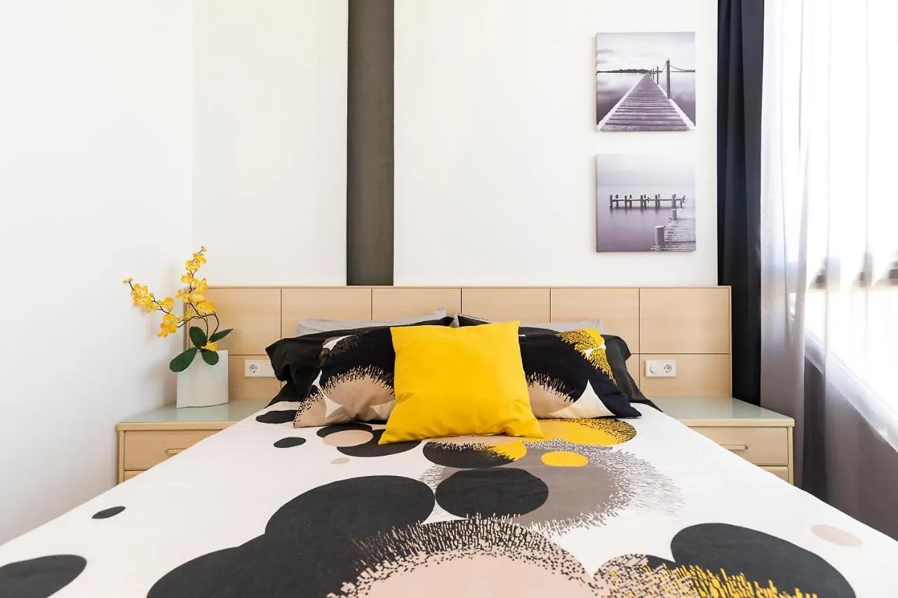 Sylvia 1M - Precioso Apartamento En Primera Linea De Mar - Centrico - Playa - Wifi 엠푸리아브라바